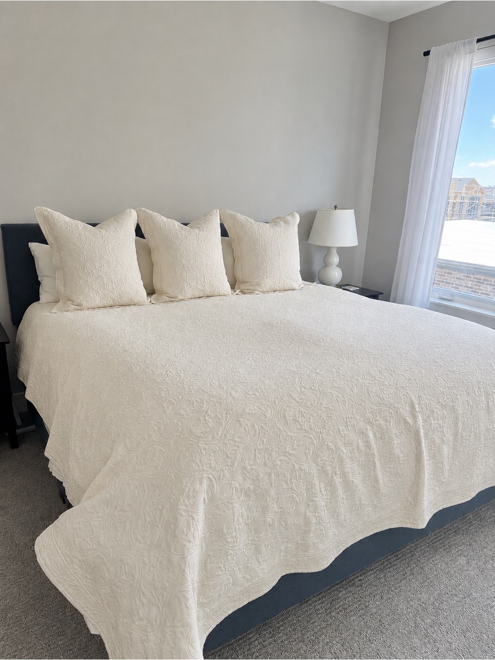 King Size Anichini Quagliotti Matelassé Coverlet and 3 Shams Set